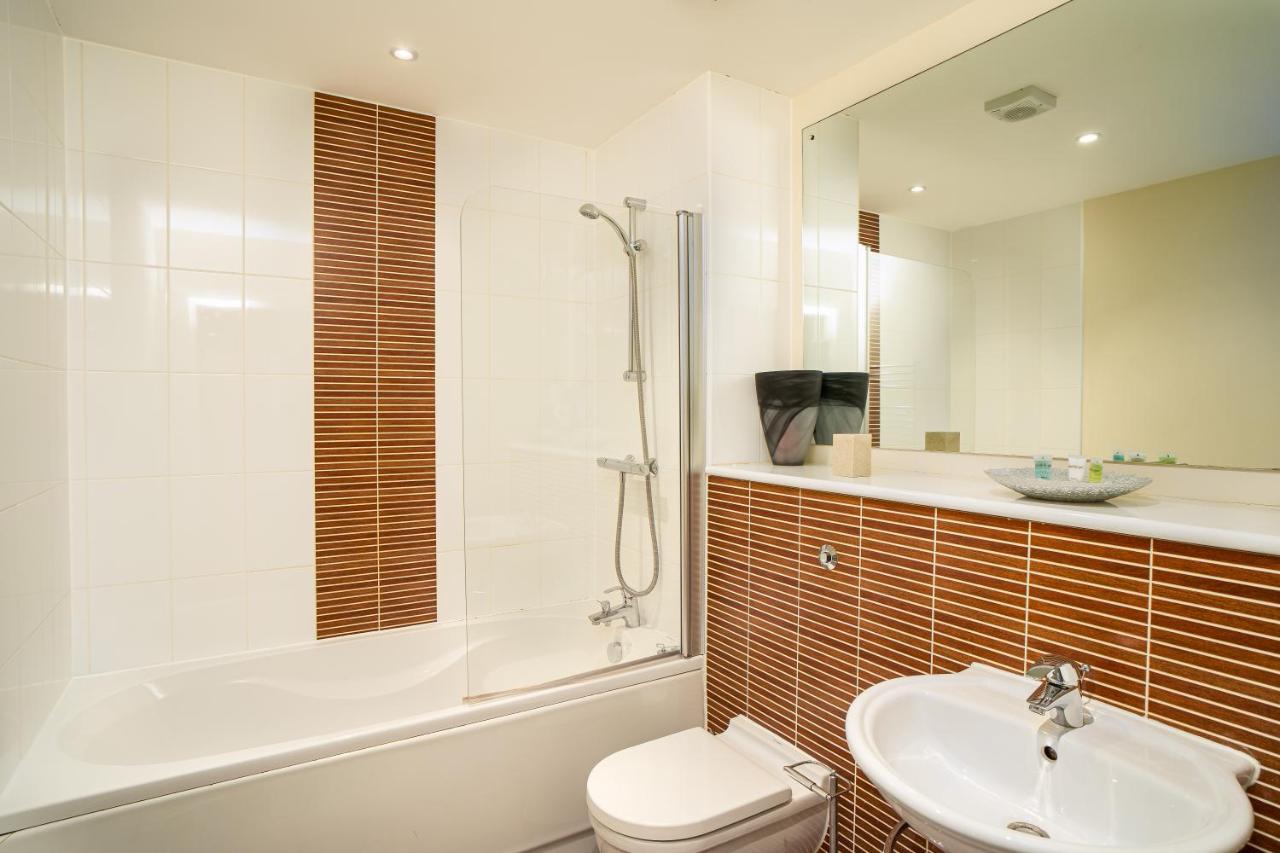 Coastal City Rooms - Waterfront Swansea Exterior photo