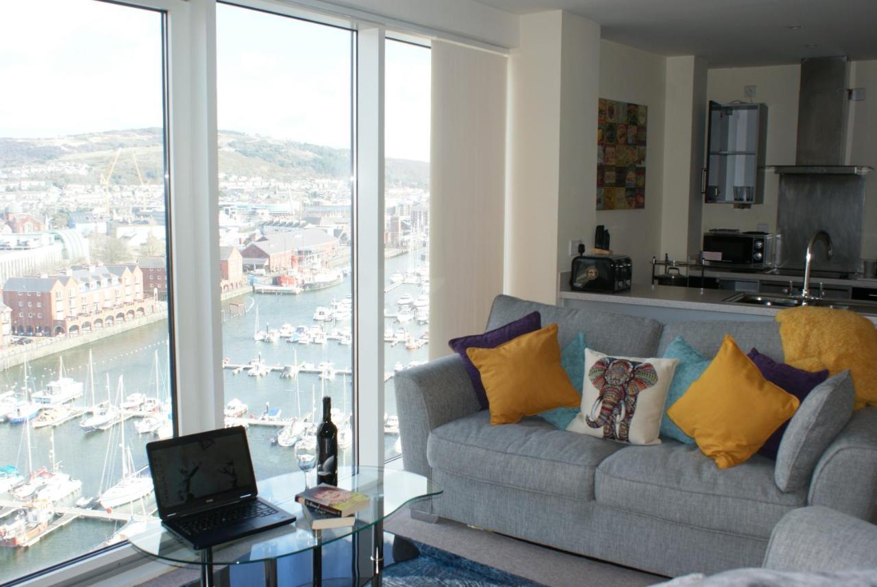 Coastal City Rooms - Waterfront Swansea Exterior photo